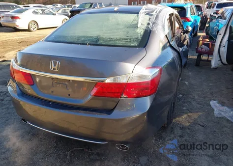 2015 Honda Accord Ex-L V-6 z USA, uszkodzony, nr VIN 1HGCR3F88FA032328